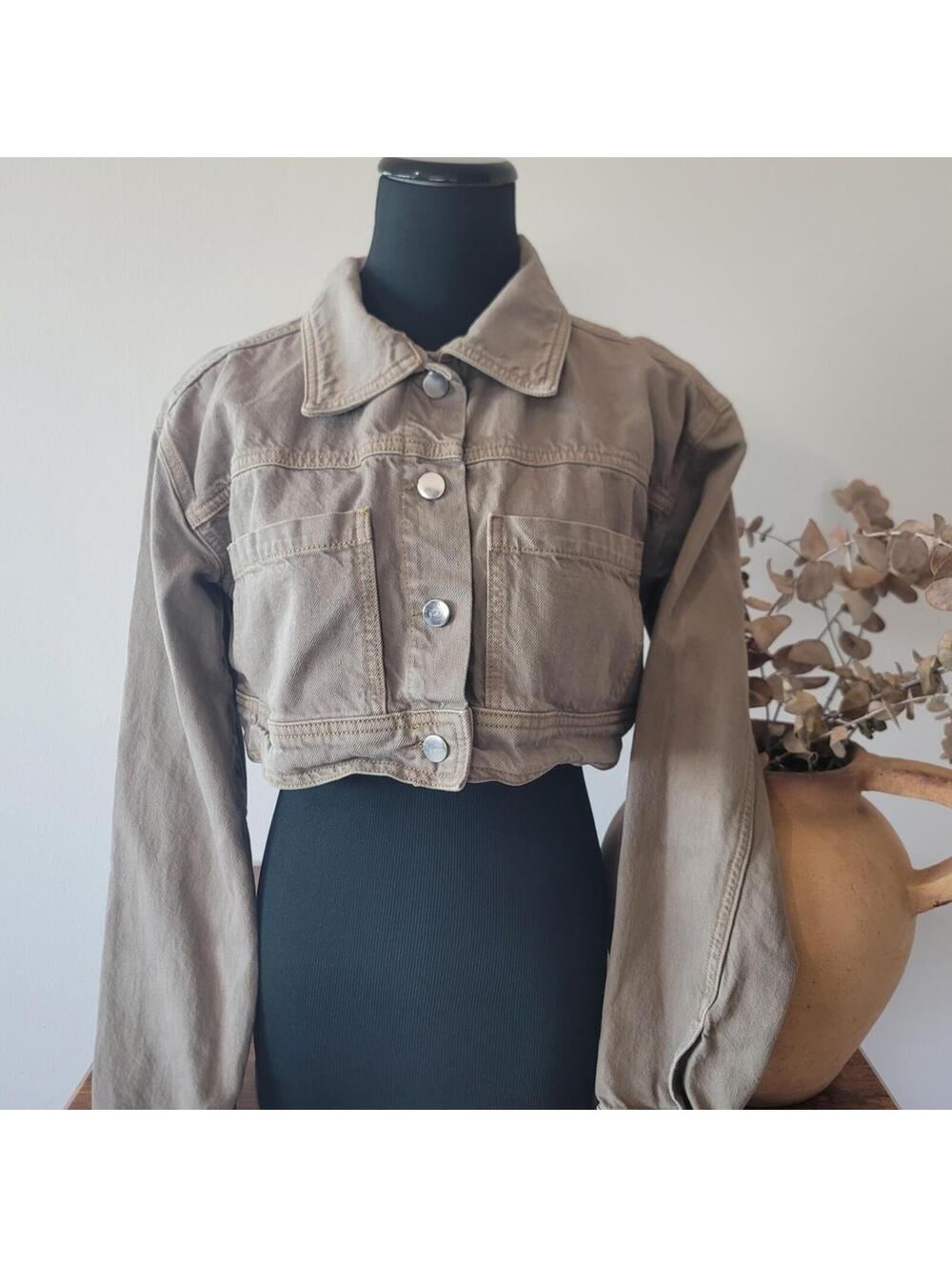 Pretty Little Thing Cropped Utility Denim Jacket Sz 0 Y2K